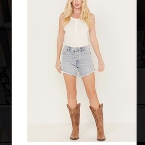 NWOT Idyllwind Sterling High Rise Rigid Denim Shorts